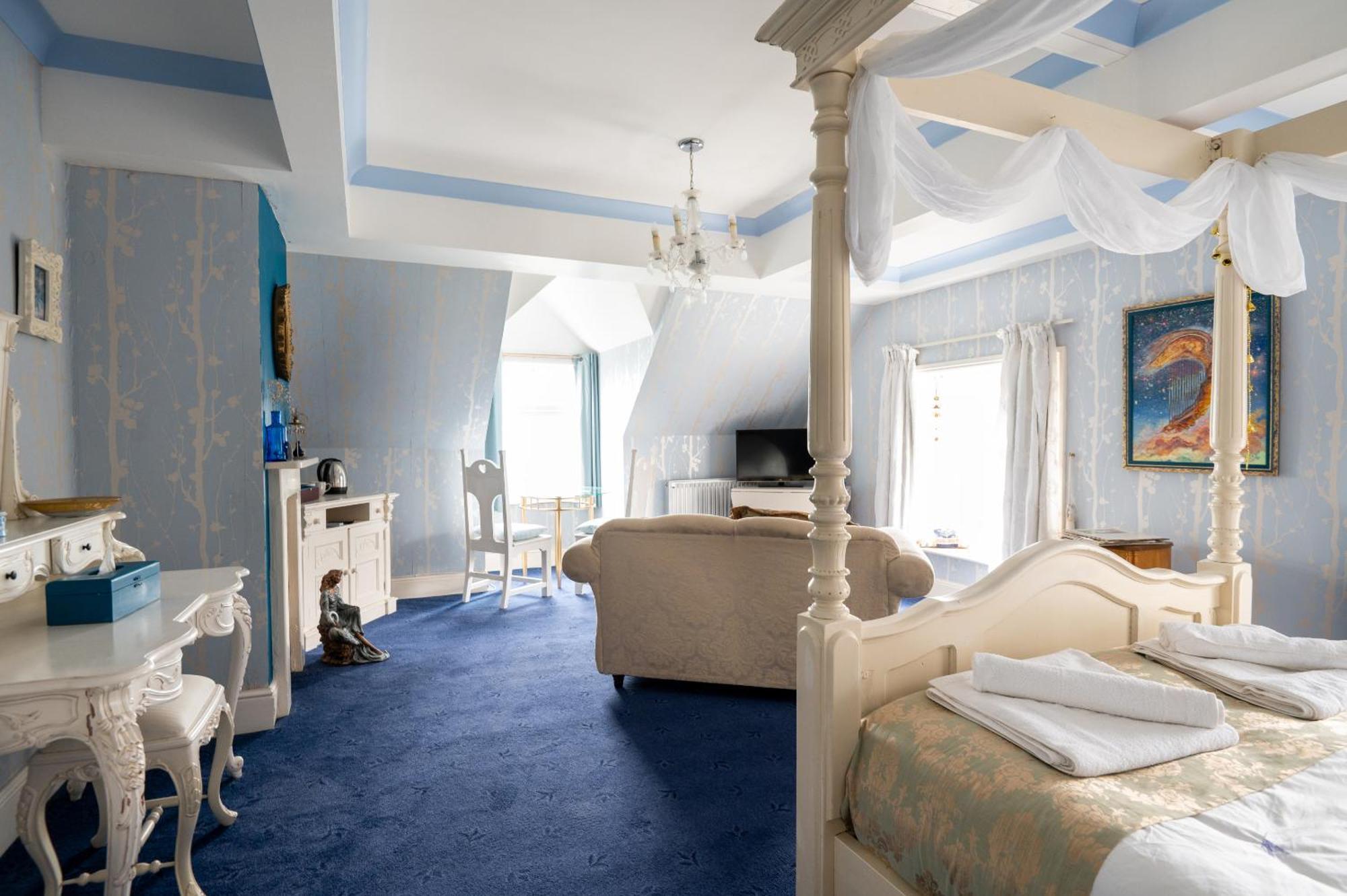 Enchanted Manor Hotel Niton Room photo